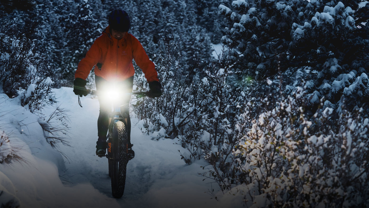 Bike rider in the snow with a Trail Evo